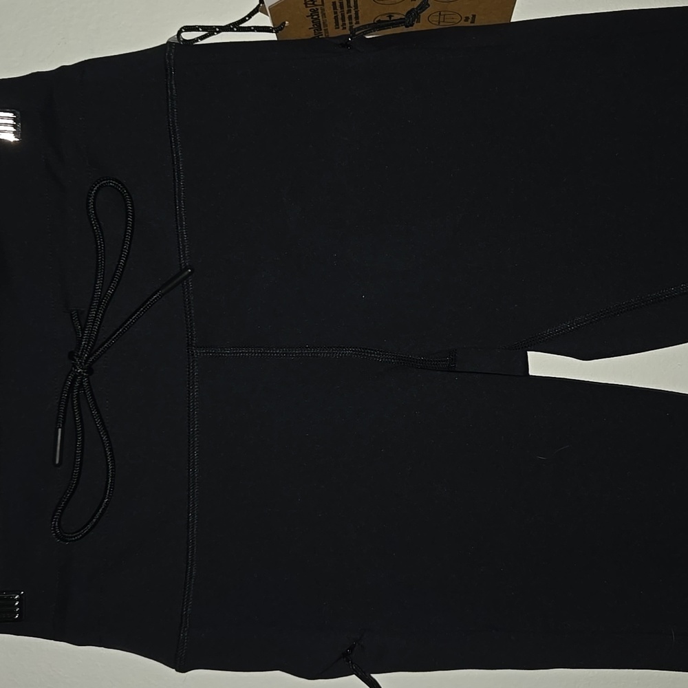 💲FINAL SALE- AVALANCHE Black High Waisted Leggings Sz S NWT